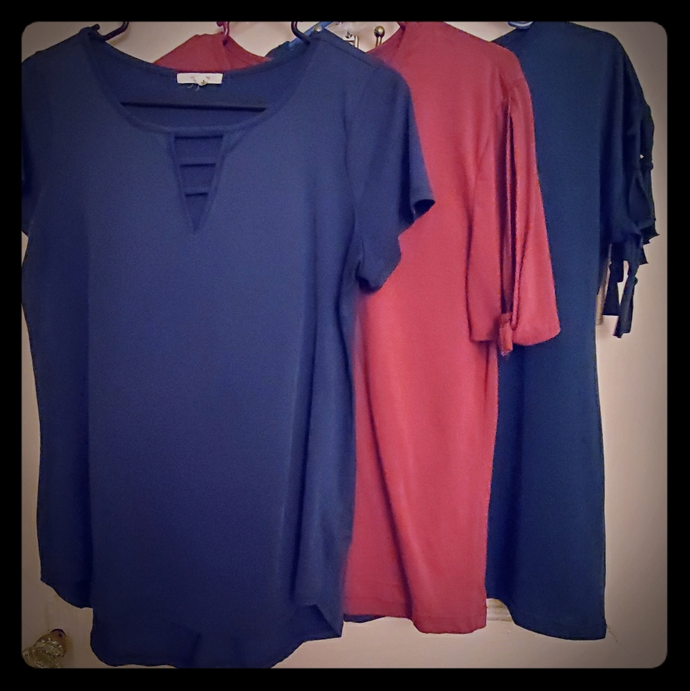 3 short sleeved tops